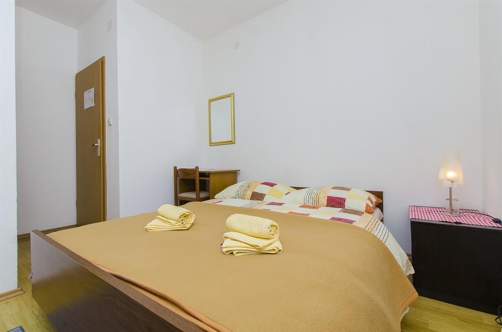 Rooms Marijana Caporice Exterior photo