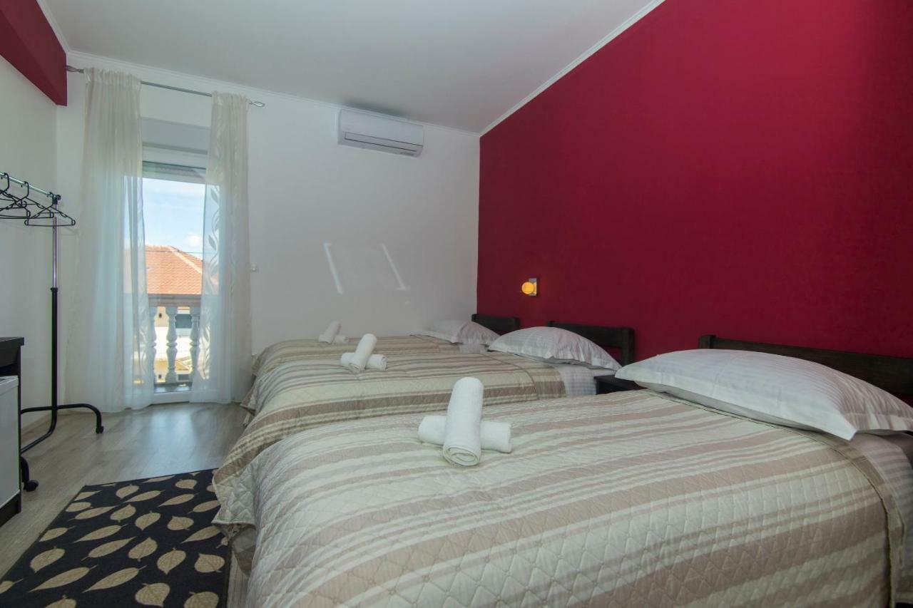 Rooms Marijana Caporice Exterior photo